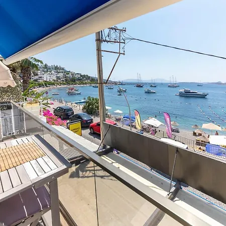 Apartment Luminous Seafront With Fascinating Sea View In The Heart Of *